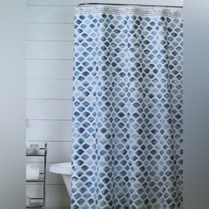 Shower curtain 💙